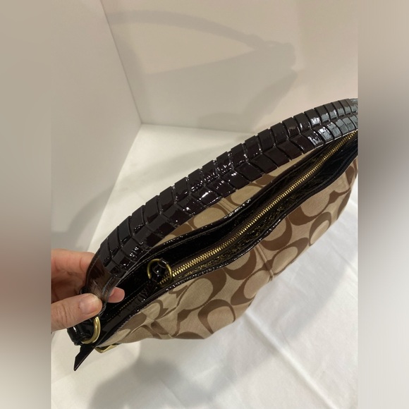 Coach Chelsea Katarina Handbag - Picture 3 of 12